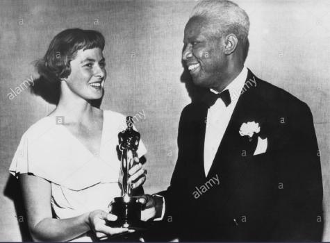Ingrid Bergman presents Oscar to James Baskett